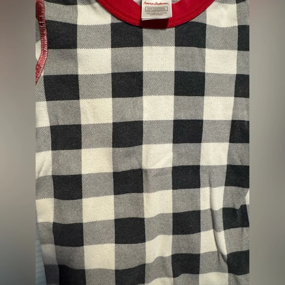 Hanna Andersson Black And White Plaid With Red Trim 5T Pajamas